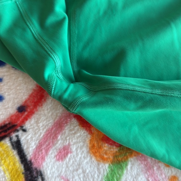 Kelly Green Lululemon Wunder Train High-Rise Short 6" - Picture 7 of 9